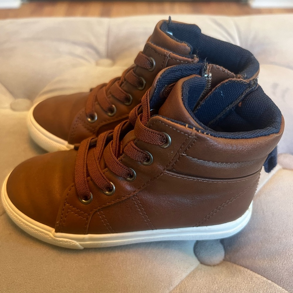 Gently used Cat and Jack toddler shoes.